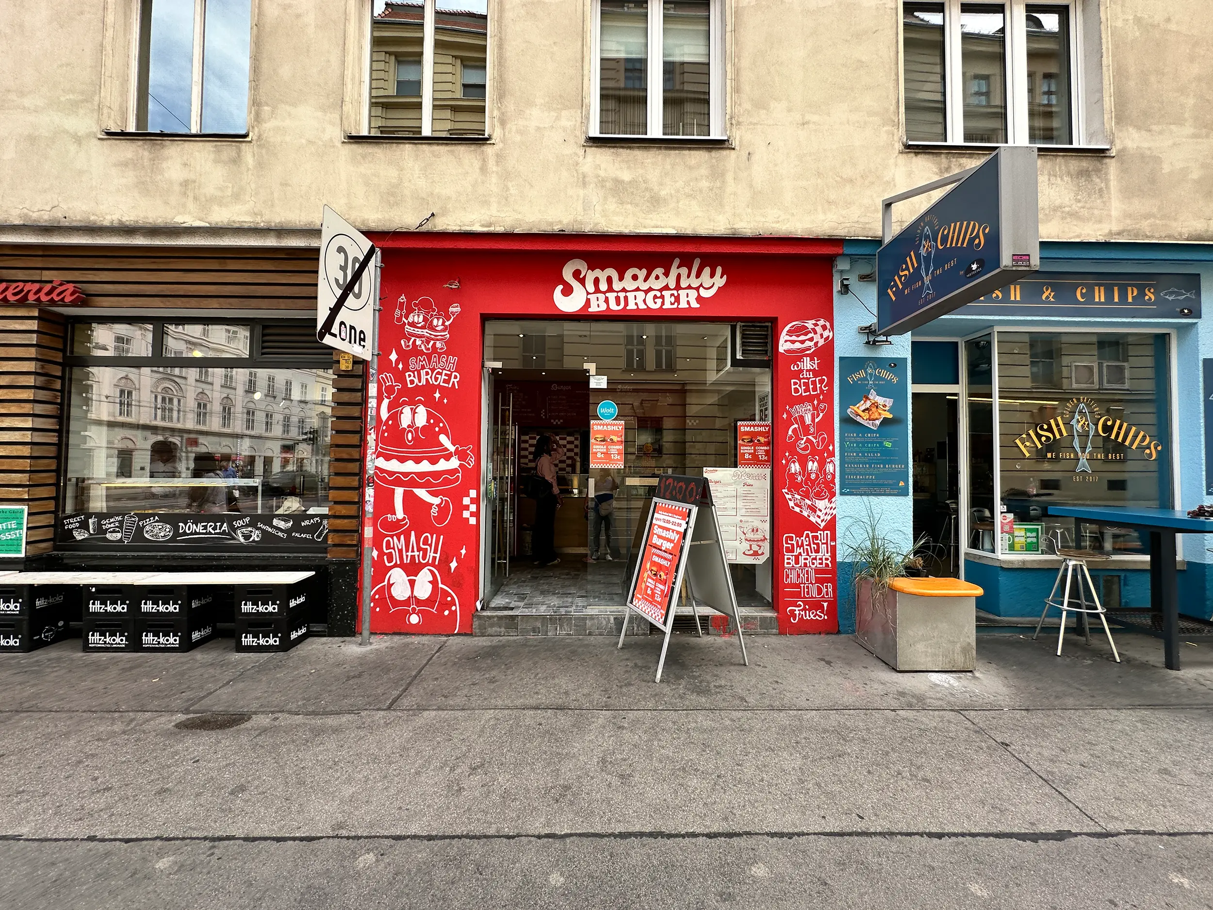 Bemaltes Eingangsportal von Smashly im American-Comic-Stil